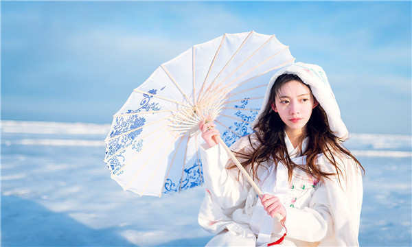仲巴试管代怀生子多少钱一个？助孕之路的费用分析与方案选择